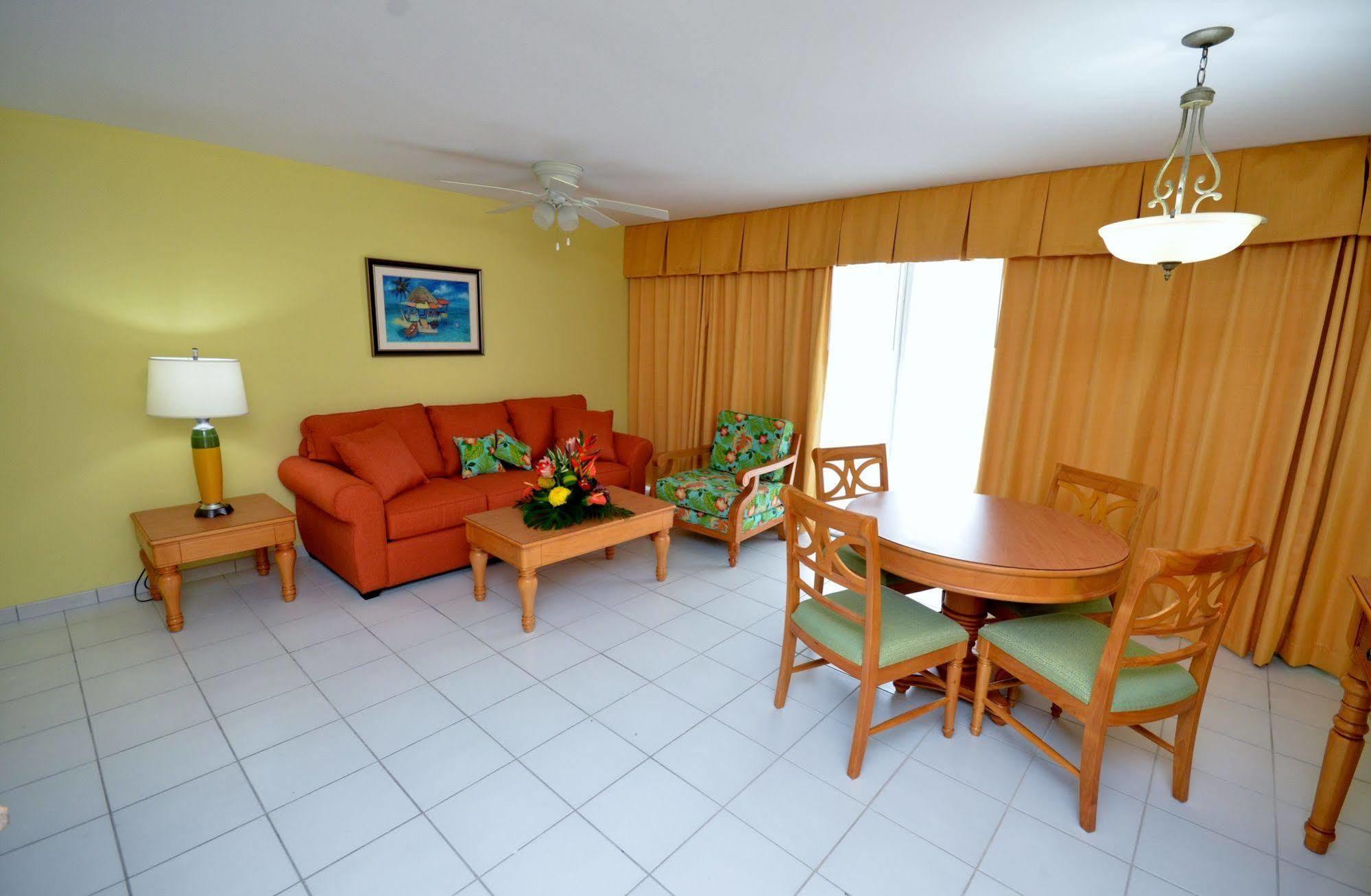The Atrium Beach Resort And Spa, Ascend Hotel Collection Simpson Bay Exteriér fotografie