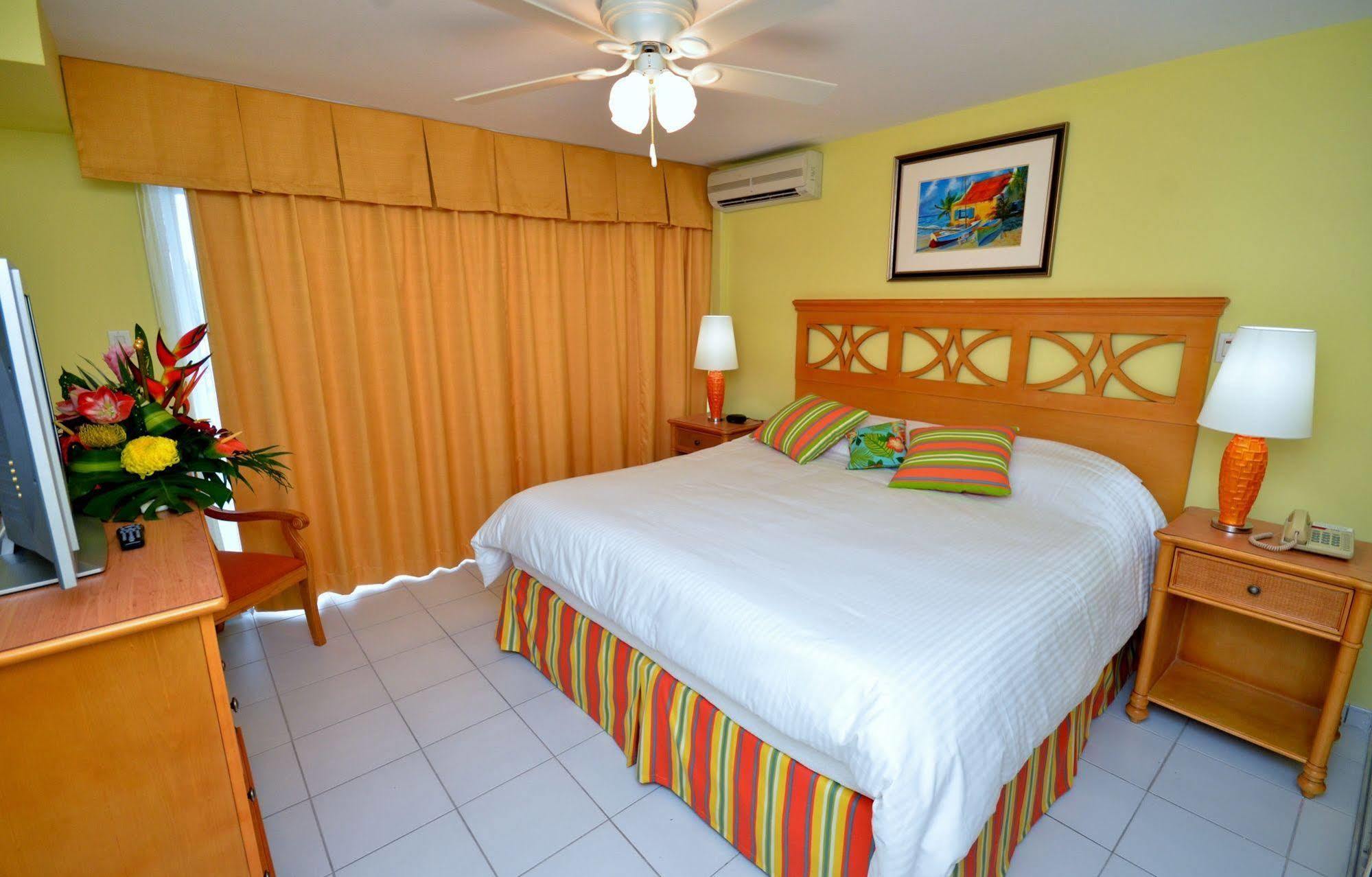 The Atrium Beach Resort And Spa, Ascend Hotel Collection Simpson Bay Exteriér fotografie