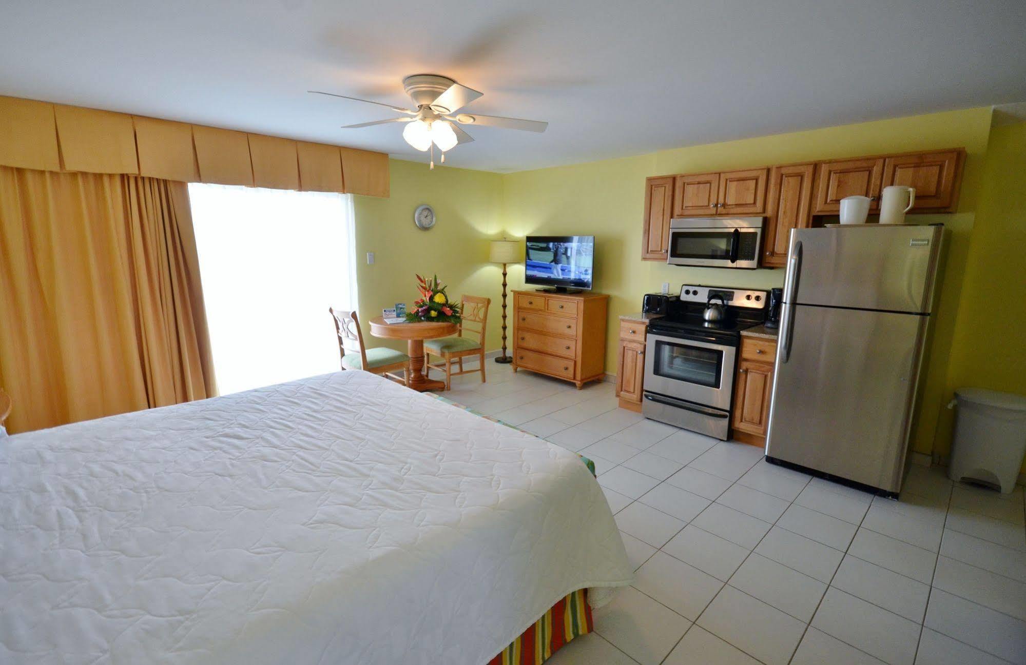 The Atrium Beach Resort And Spa, Ascend Hotel Collection Simpson Bay Exteriér fotografie