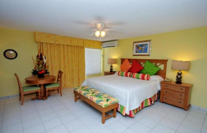 The Atrium Beach Resort And Spa, Ascend Hotel Collection Simpson Bay Exteriér fotografie